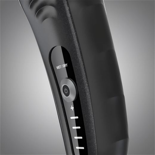 Wahl Mens Shaver Black - Close up shot