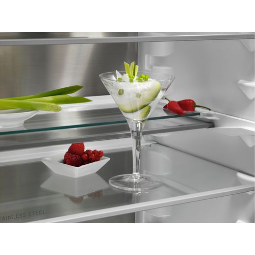 AEG 8000 Series Frost Free Fridge Freezer - White - Adjustable shelf shot