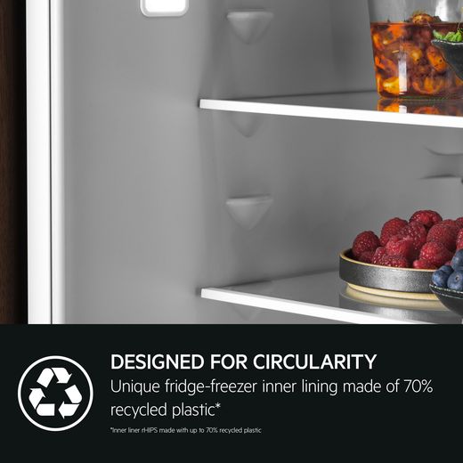 AEG OSC6L181ES 177cm 70/30 Integrated Fridge Freezer - White - Annotation - designed shot