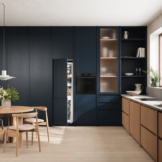 ASKO RBC576DNC1.UK Wifi Connected 177cm 60/40 Integrated Frost Free Fridge Freezer with Door-on-door - White - Fridge freezer in kitchen