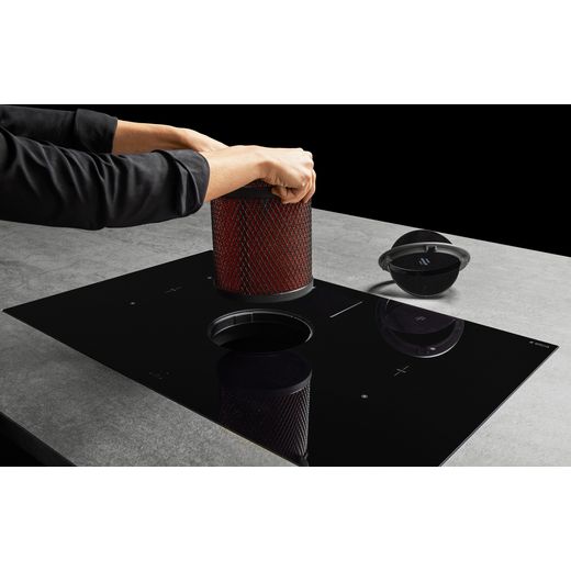 Elica NT-SWITCH BG DO 83cm Venting Induction Hob - Black - For Ducted Ventilation - Ventilation filter being removed from hob