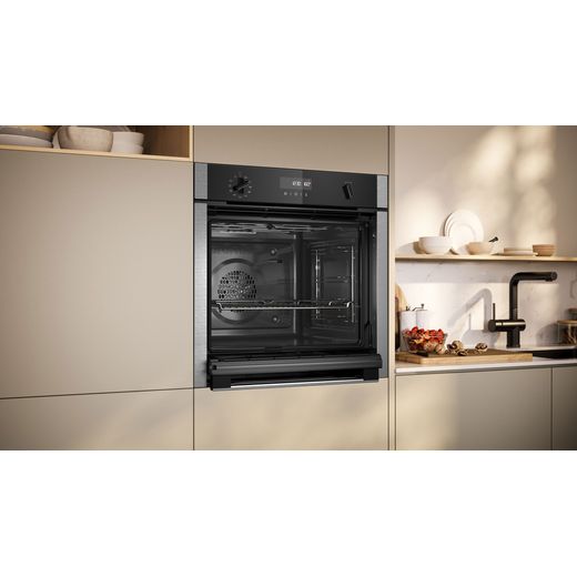 B6ACH7AN7B_SS - Oven with door open shot