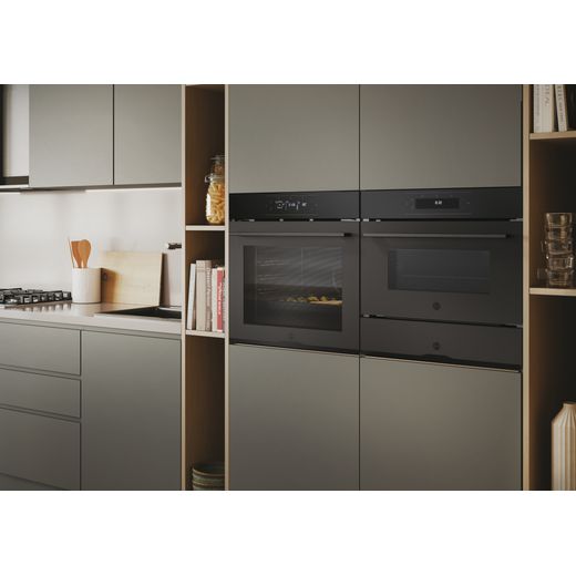 Hoover Built In Electric Single Oven - Black - Oven in kitchen shot 