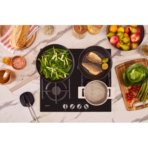 NEFF N70 T26PIP4S0 59cm Gas Hob - Black - food cooking on hob