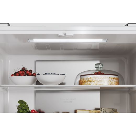 Hoover American Fridge Freezer - Inox - Close up inside shot