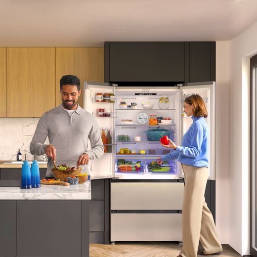 Beko HarvestFresh™ American Fridge Freezer - Stainless Steel - Fridge freezer in kitchen