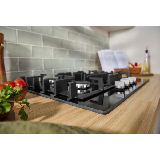 Bosch Series 4 PNP6B6K40 59cm Gas Hob - Black - hob in kitchen shot
