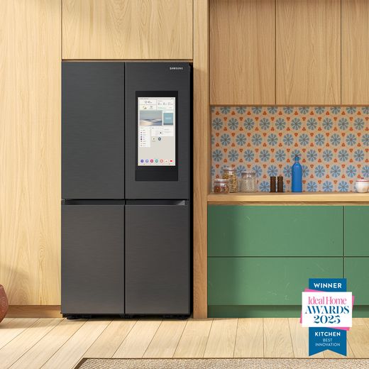 Samsung Family Hub™ American Fridge Freezer - Black - Ideal Home award