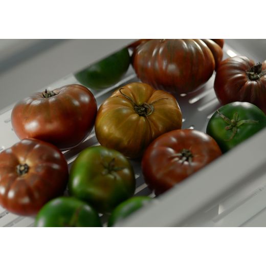 Fisher & Paykel RF500QNUX1 Fridge - Stainless Steel - Close up food in drawer shot