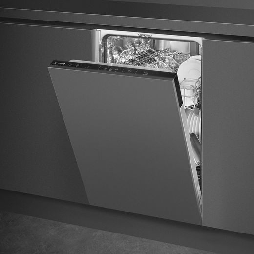 Smeg Universal Integrated Standard Dishwasher - Black - Dishwasher in kitchen shot 