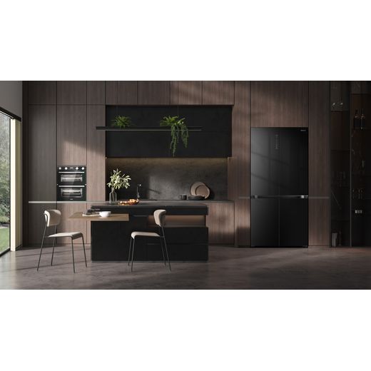 Hisense American Fridge Freezer - Black - Annotation - Fridge freezer in room