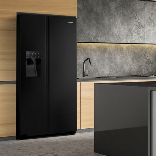 Hisense American Fridge Freezer - Black - Fridge freezer in kitchen shot