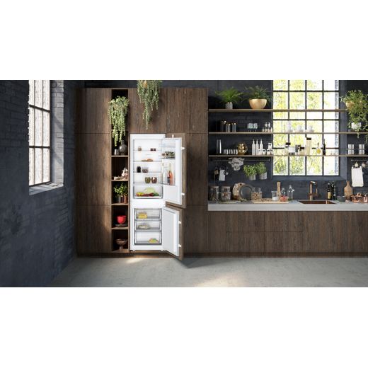 NEFF N30 Integrated Fridge Freezer - White - Fridge freezer in kitchen