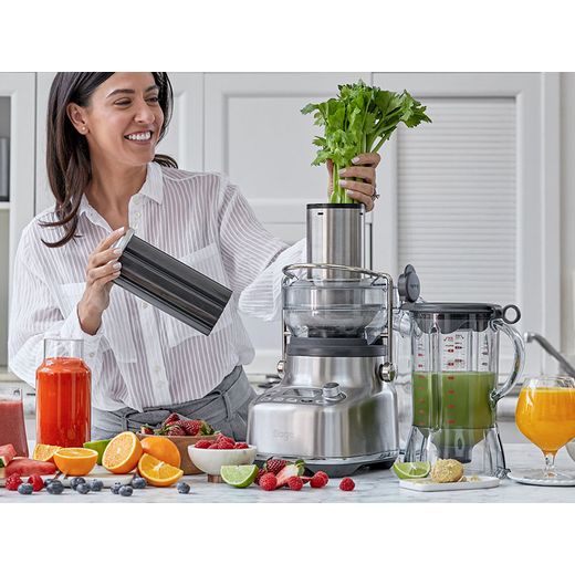 Sage The 3X Bluicer™ Pro SJB815BSS2GUK1 Juicer & Blender - Brushed Stainless Steel - Person using blender shot