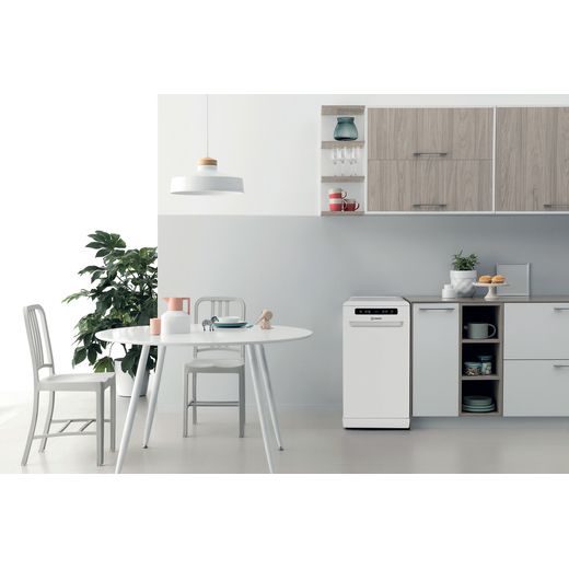 Indesit IN2FD10CS70WUK dishwasher Freestanding 10 place settings - Dishwasher in kitchen