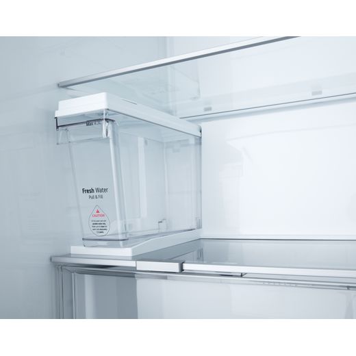 LG NatureFRESH™ American Fridge Freezer - Matte Black - Close up inside shot