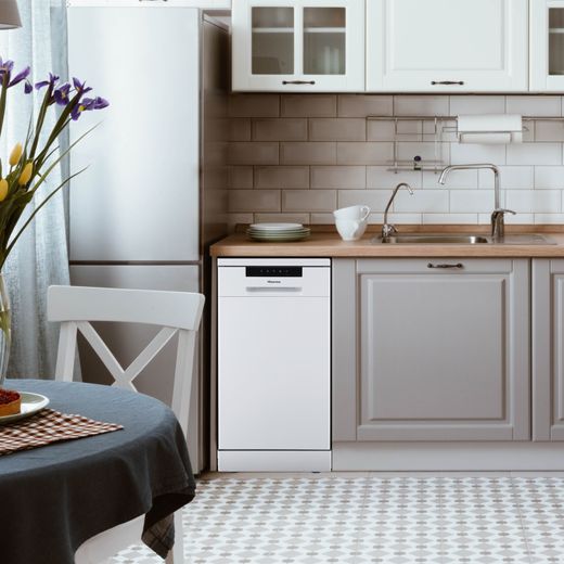 Hisense Slimline Dishwasher - White - Dishwasher in kitchen