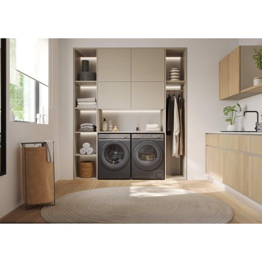 HD90-C367GU1-UK - Tumble dryer in utility room shot