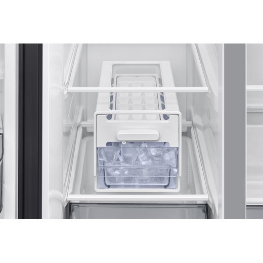 Samsung Series 6 SpaceMax™ American Fridge Freezer - Black - Ice cube compartment
