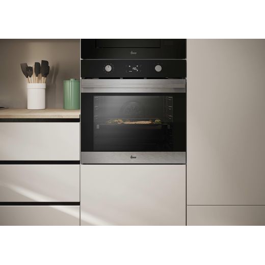 Hoover HO6 H5B3YTX Wifi Connected Built In Electric Single Oven with Pyrolytic Cleaning - Stainless Steel  - Oven - Oven in kitchen shot 