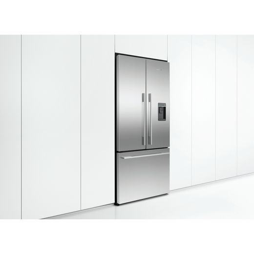 Fridge Freezer French Door 900mm, Stainless Steel - Ice & Water, WiFi, compatible with SmartHQ App - American fridge freezer in kitchen shot