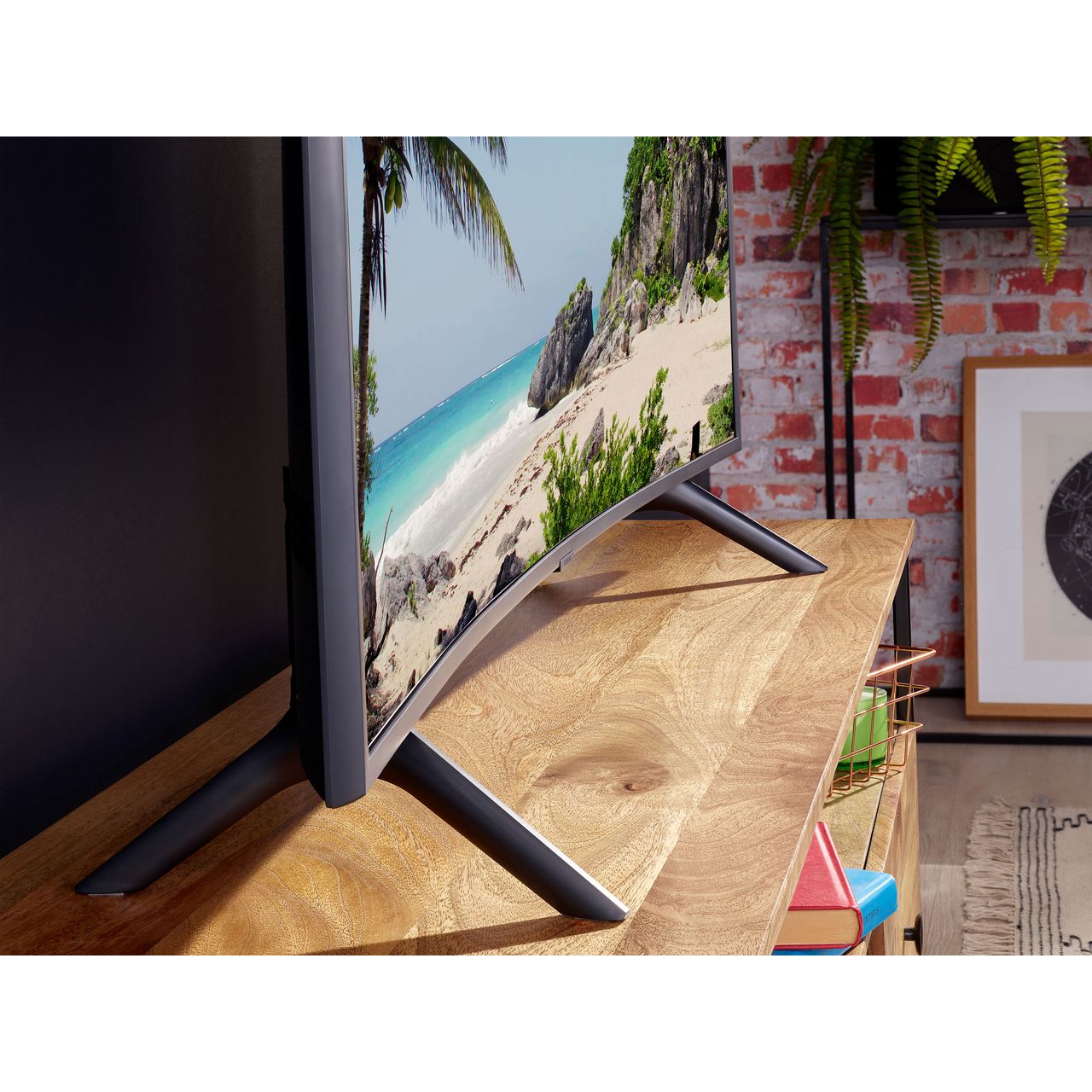 Curved 4K Ultra HD Smart TV 