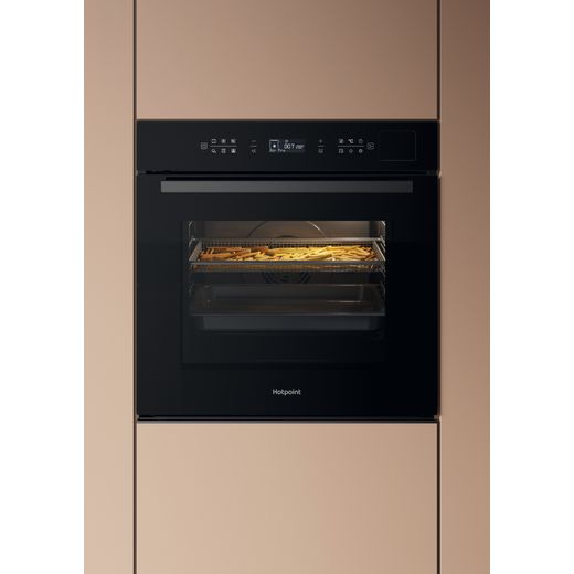 HOI6A8PT1SBUK_BK - Oven in kitchen shot 