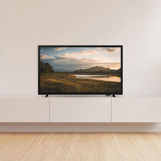 Samsung H5000F 32" HD Smart TV [2025] - TV in room