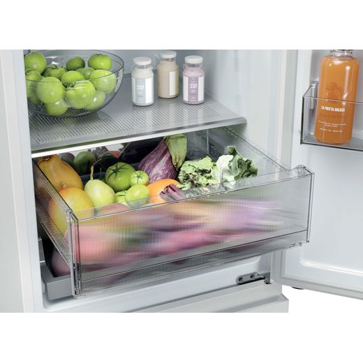 Haier 3D 55 Series 3 HTR3518ENMWK 185cm High 60/40 No Frost Fridge Freezer - White - Close up drawer shot