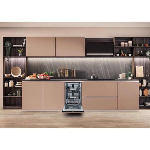 HP6IC11BS7LA0UK - Dishwasher in kitchen shot 
