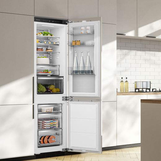 Hisense Integrated 60/40 Total No Frost Fridge Freezer with Fixed Door Fixing Kit - White  - Annotation -   Fridge freezer in kitchen shot