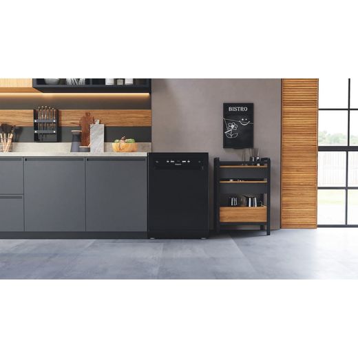 Hotpoint Standard Dishwasher - Black - dishwasher in kitchen shot 