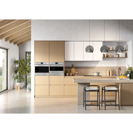 Smeg Classic Electric Single Oven - Stainless Steel - Oven in modern kitchen