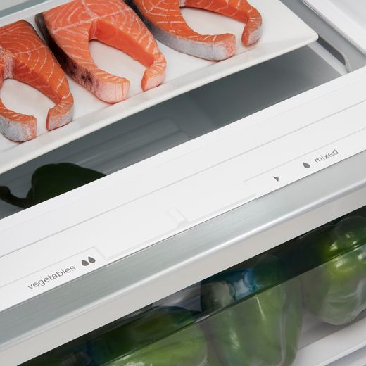 Bosch Serie 4 Integrated 70/30 Fridge Freezer with Sliding Door Fixing Kit - White