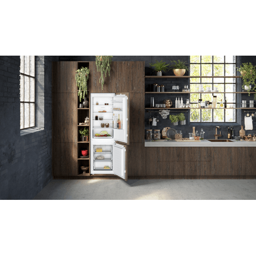 NEFF N30 Fixed Door Integrated Fridge Freezer with Fixed Hinge Kit - White - Fridge freezer in kitchen