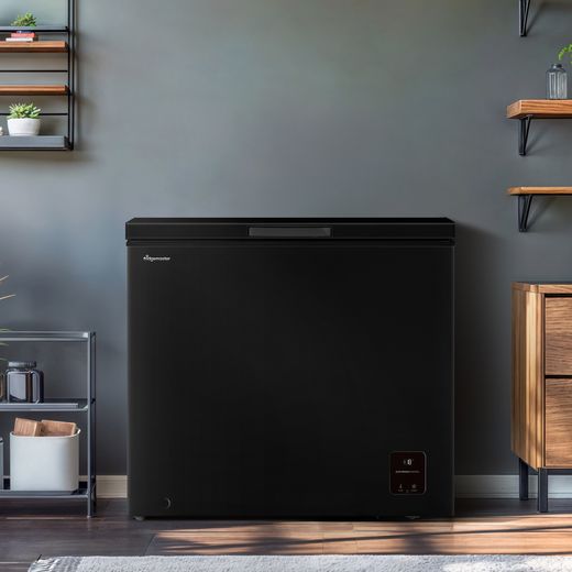 Fridgemaster Chest Freezer - Black - Freezer in drawer shot