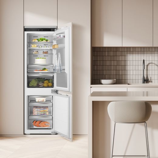 Hisense RB5B250SSWC1 Wifi Connected 54cm 60/40 No Frost Fridge Freezer - White - Fridge freezer in kitchen shot