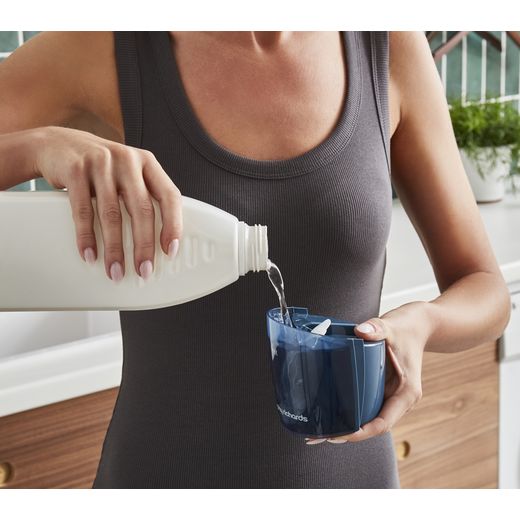 Morphy Richards Express Steam 361000 Handheld Garment Steamer - White / Blue - Pouring water inside