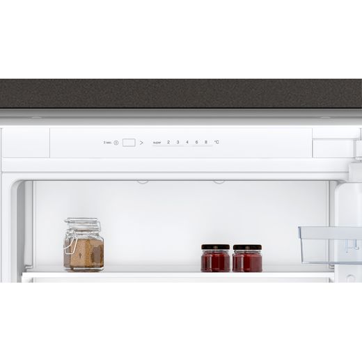 Bosch Integrated Fridge Freezer with Slided-mounted Kit - White - Control panel shot